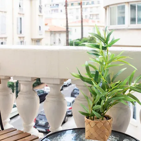 Lägenhet L23 Staywizus - 1 Bdr Shakespeare 2 Balconies - Clim & Wifi *